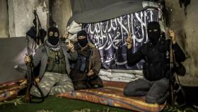 Miembros de una milicia del Estado Islámico en Siria