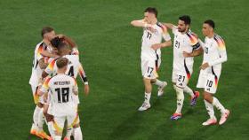 La selección de Alemania festeja la goleada contra Escocia