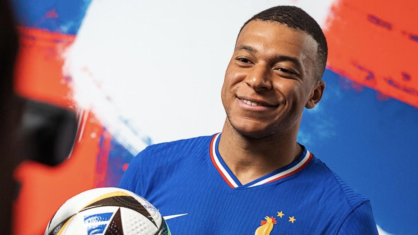 Mbappé participa en la campaña publicitaria de la selección de Francia