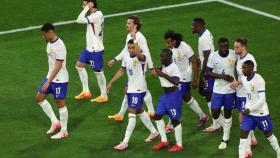 La selección de Francia durante su primer partido contra Austria