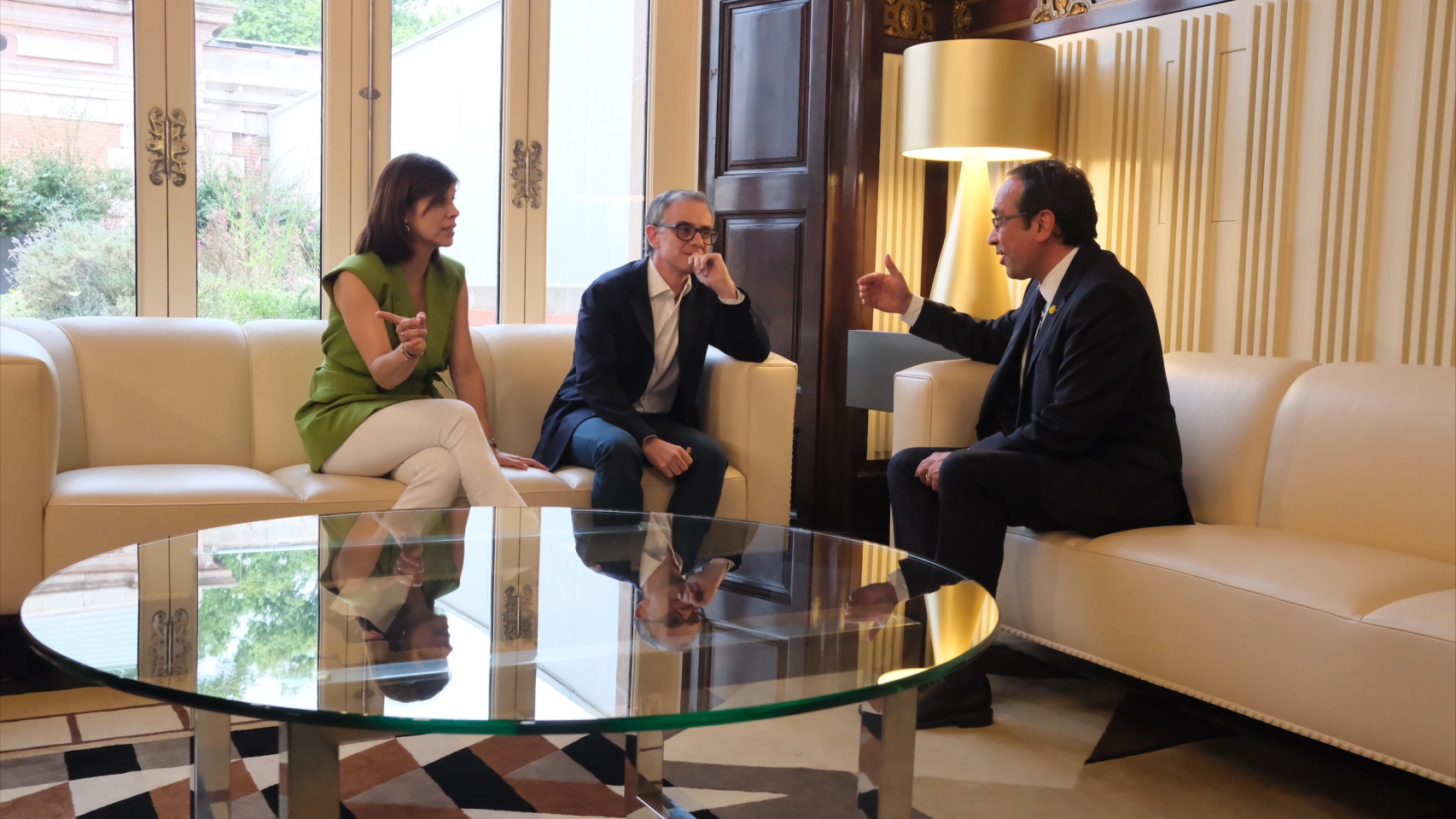 El presidente del grupo parlamentario de ERC Josep Maria Jové y la portavoz Marta Vilalta se reúnen con el presidente del Parlament Josep Rull