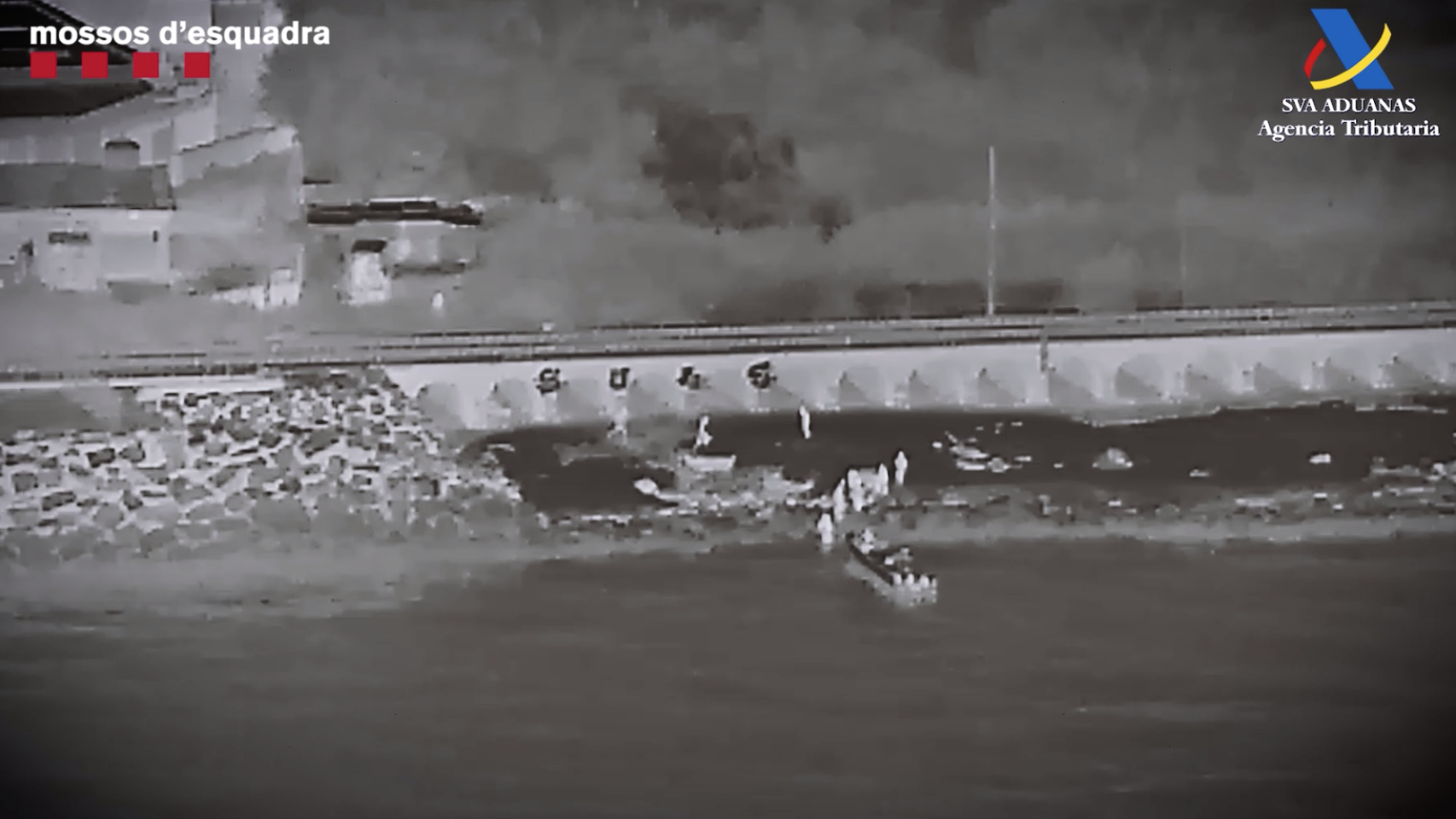 Un desembarco captado por los drones de los Mossos d'Esquadra
