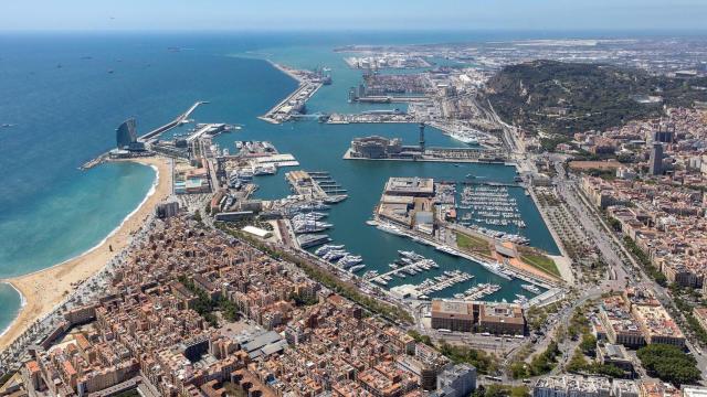 Vista aérea del puerto de Barcelona