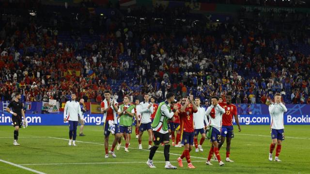 Los jugadores de la selección española celebran su victoria ante Italia