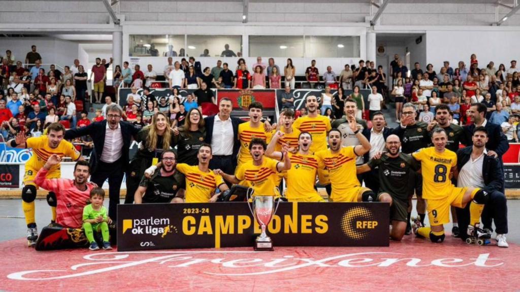 El Barça de hockey festeja la conquista de la OK Liga