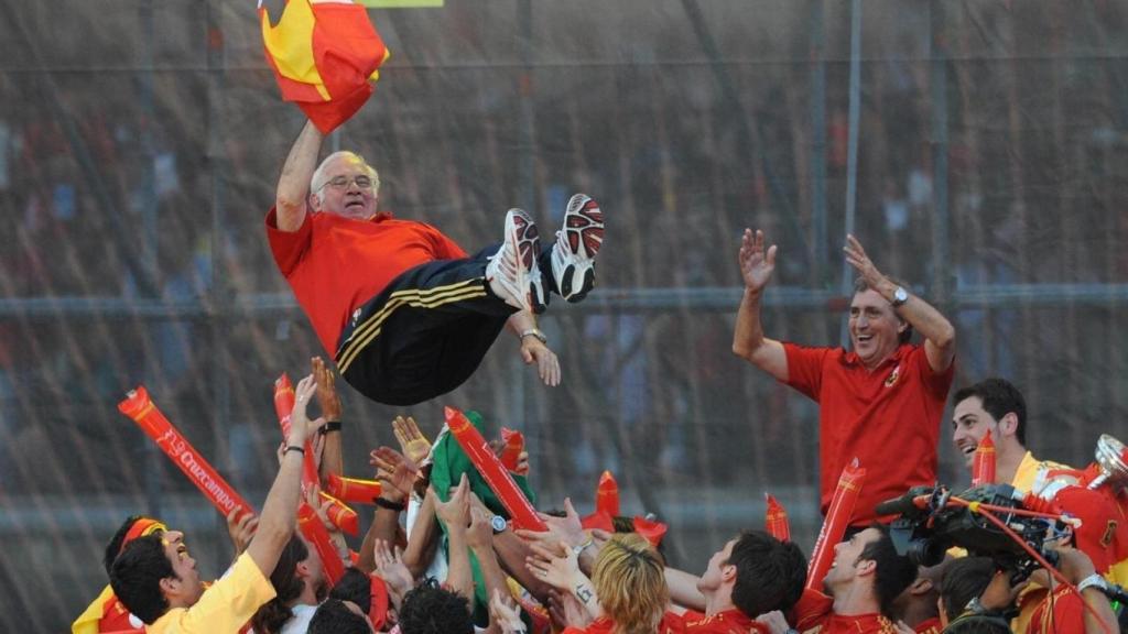 Luis Aragonés celebra la Eurocopa de 2008