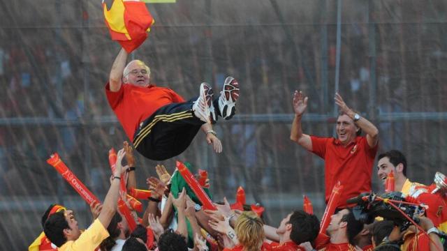 Luis Aragonés celebra la Eurocopa de 2008