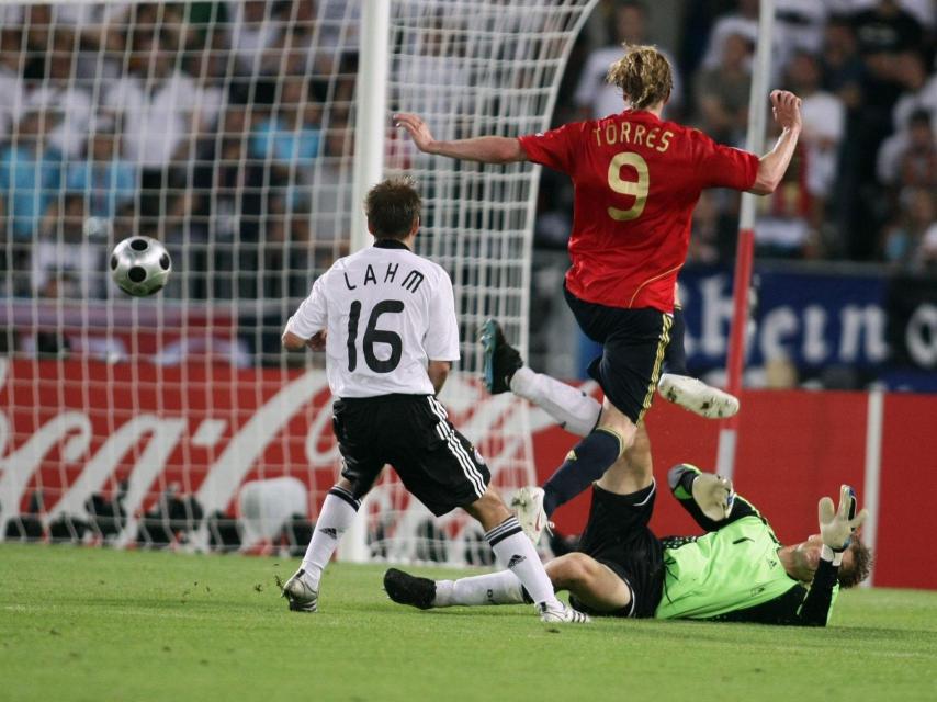 Fernando Torres marca en la final de la Eurocopa de 2008