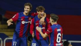 La euforia de Marc Guiu tras marcar su primer gol con el Barça
