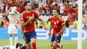 Mikel Merino celebra su gol a Alemania