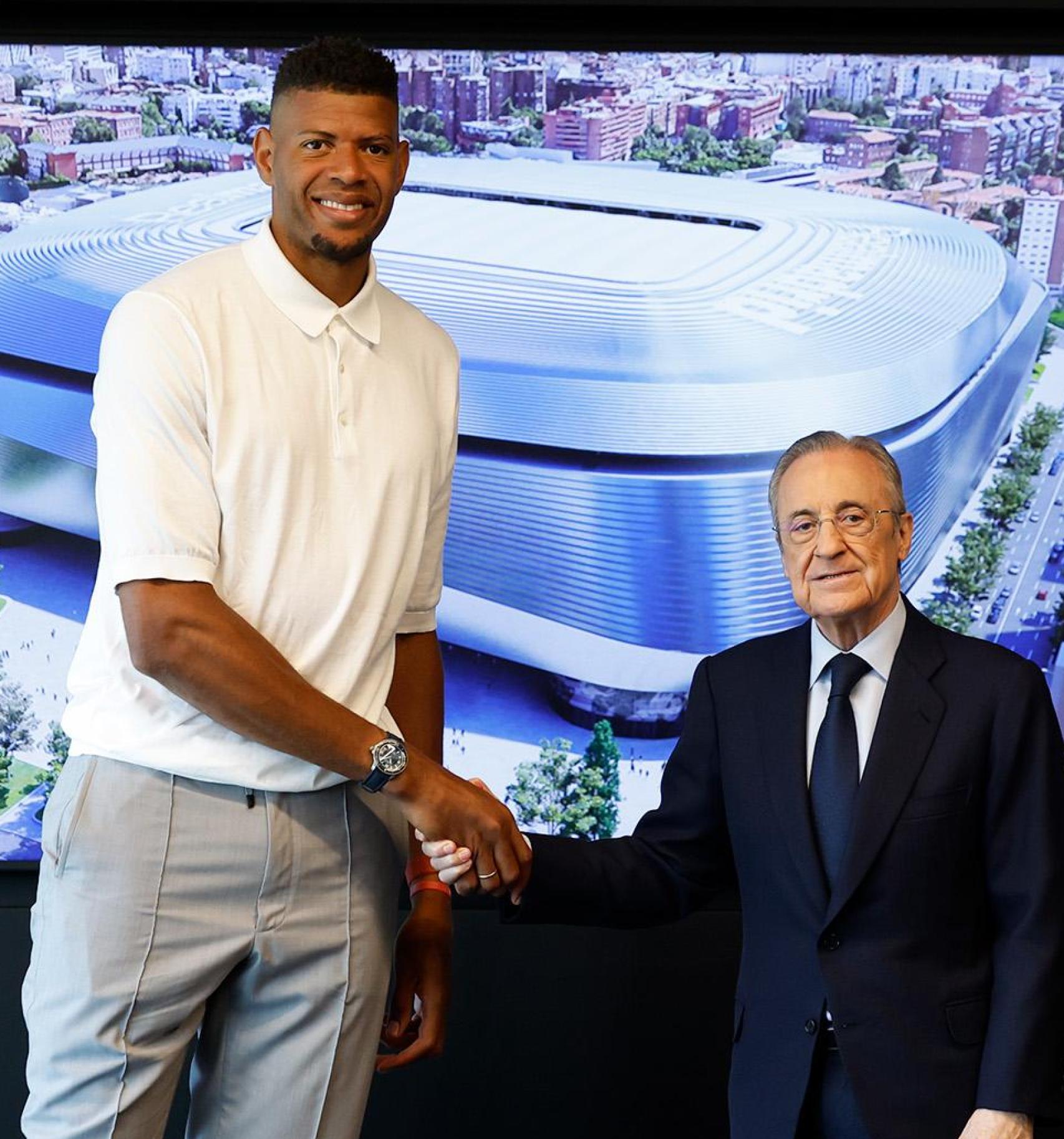 Walter Tavares firma hasta 2029 con el Real Madrid