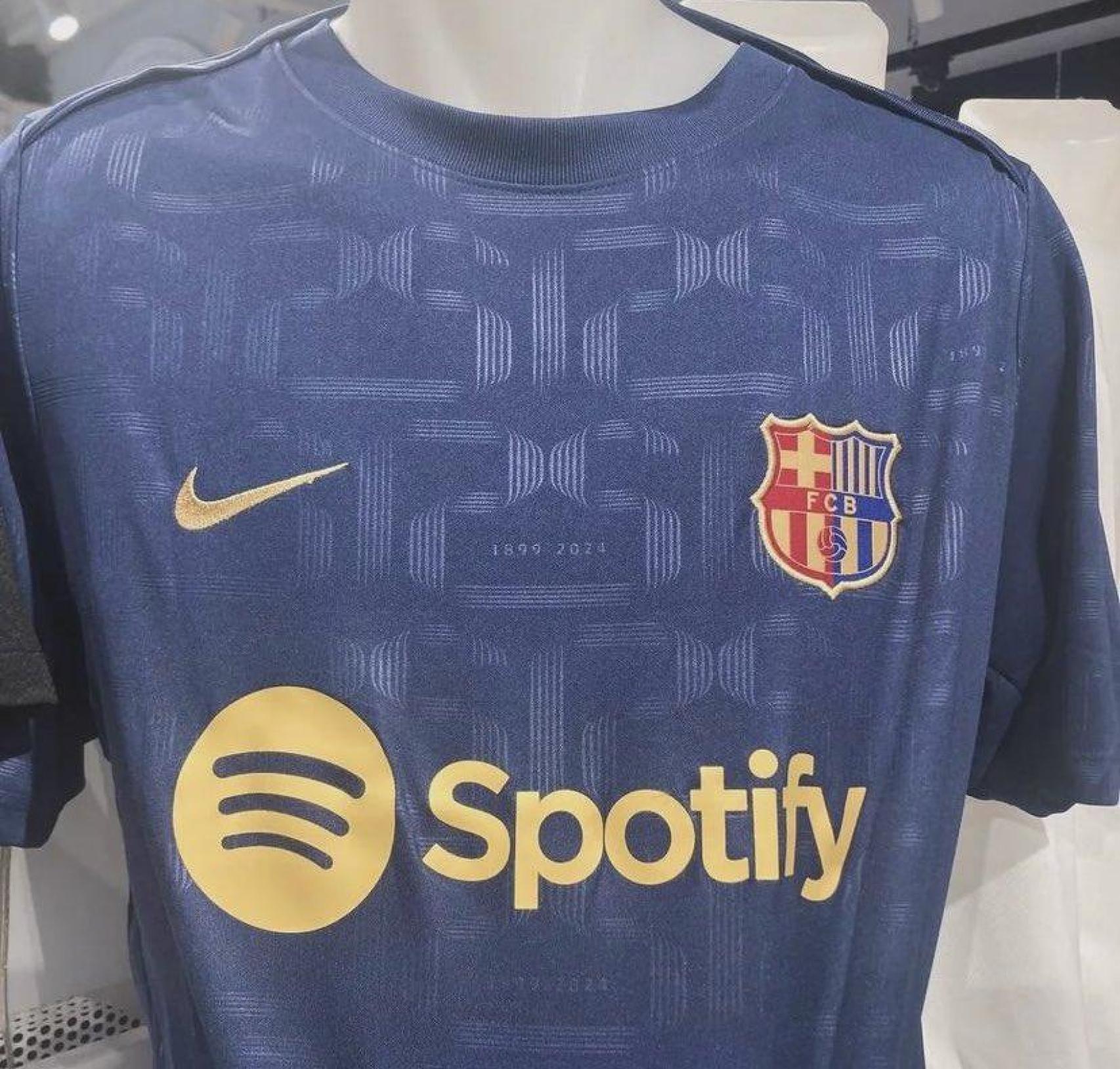 Filtradas las nuevas camisetas de entrenamiento del Barca 2024 25