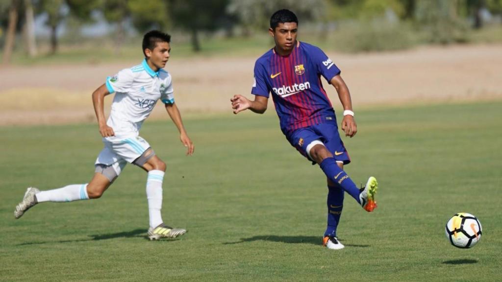 Julián Araujo en la Barça Academy de Arizona