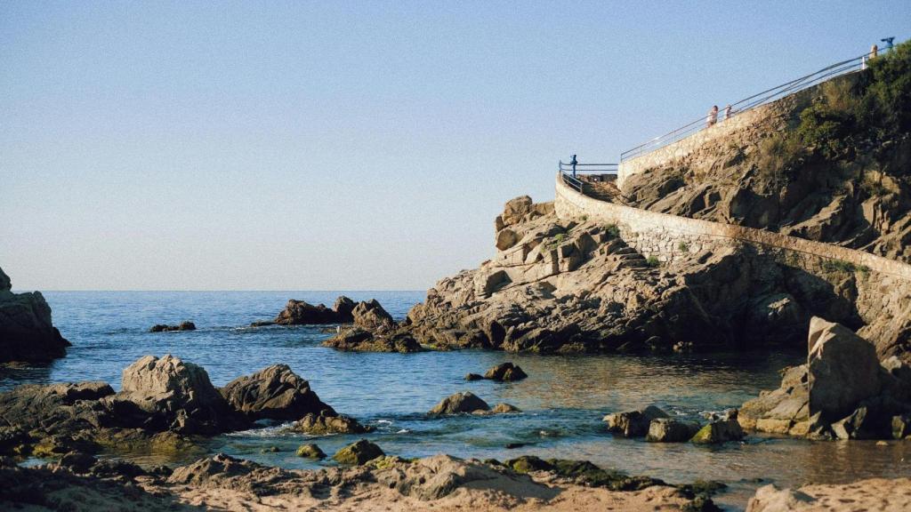 Playa en Tossa de Mar | PEXELS