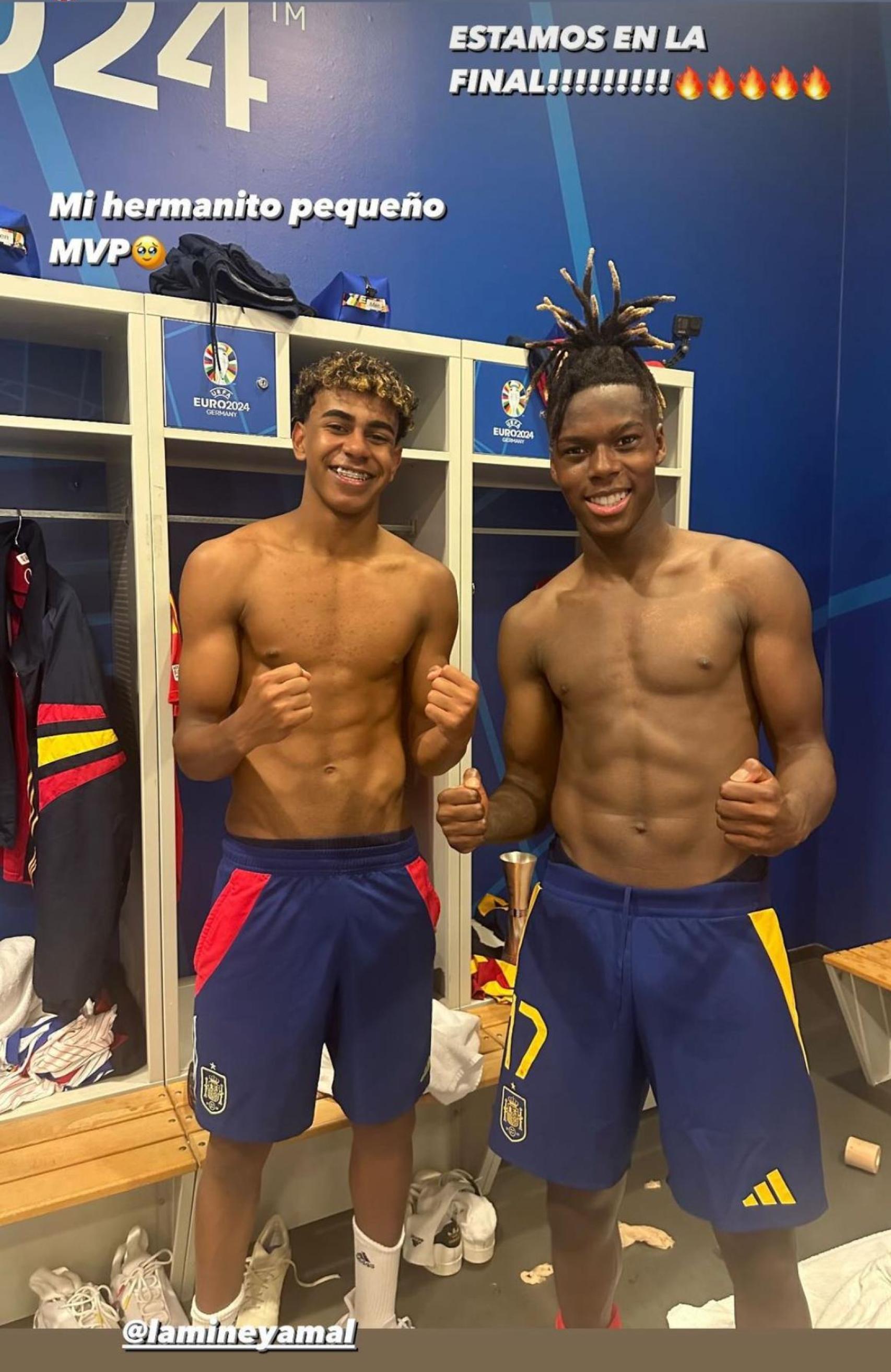 Nico Williams y Lamine Yamal celebran el pase a la final de la Eurocopa