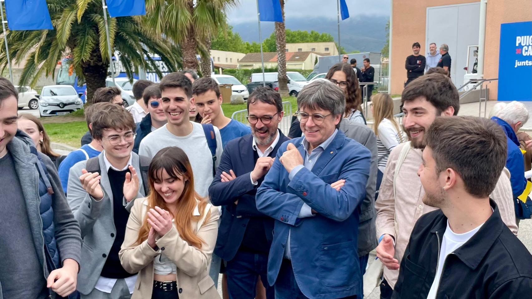 El expresidente de la Generalitat fugado, Carles Puigdemont, junto al portavoz Josep Rius