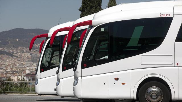 Tres autocares en Barcelona