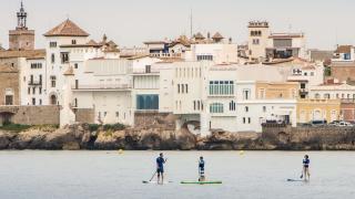 La ciudad costera de Cataluña donde mejor se vive, según el ChatGPT