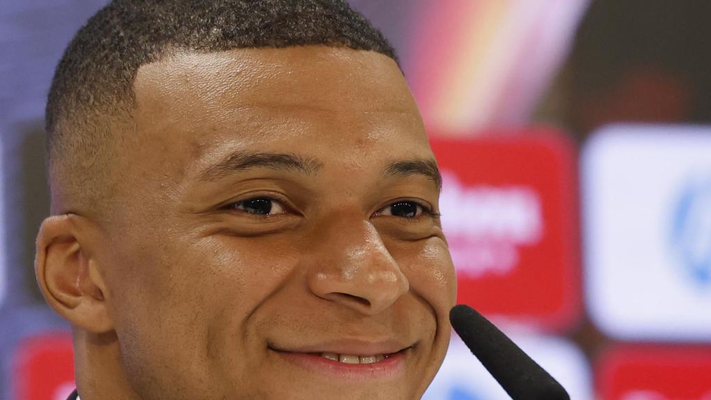 Kylian Mbappé en la rueda de prensa como nuevo jugador del Real Madrid