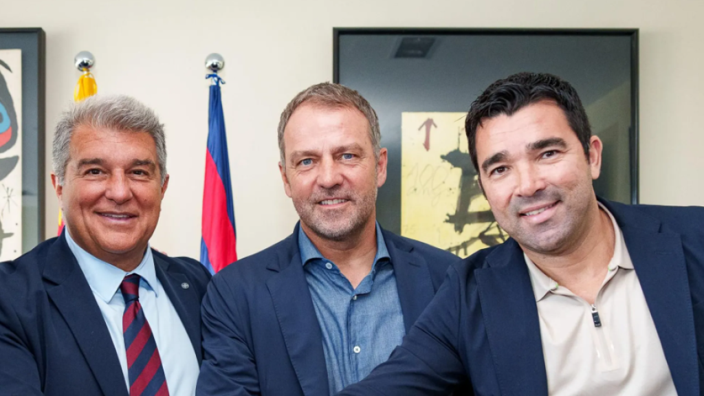 Joan Laporta, Hansi Flick y Deco formalizan el fichaje del técnico alemán por el Barça