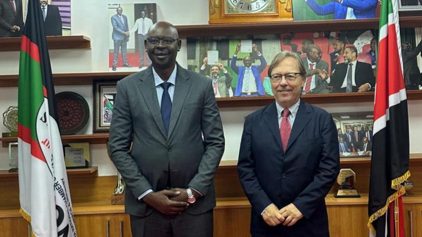 El presidente de la Cámara de Comercio, Josep Santacreu, y el presidente de la Cámara Nacional de Comercio e Industria de Kenia, Erick Rutto