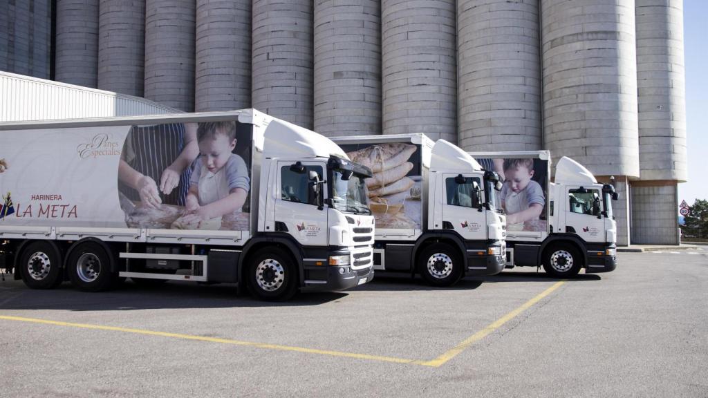 Imagen de un grupo de camiones del Grupo Vall Companys