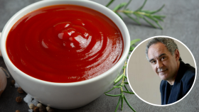Fotomontaje Ferran Adrià y salsa de tomate