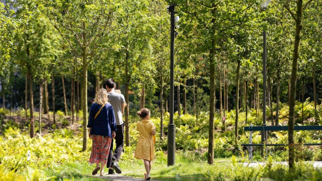 Una familia en el primer bosque urbano de París