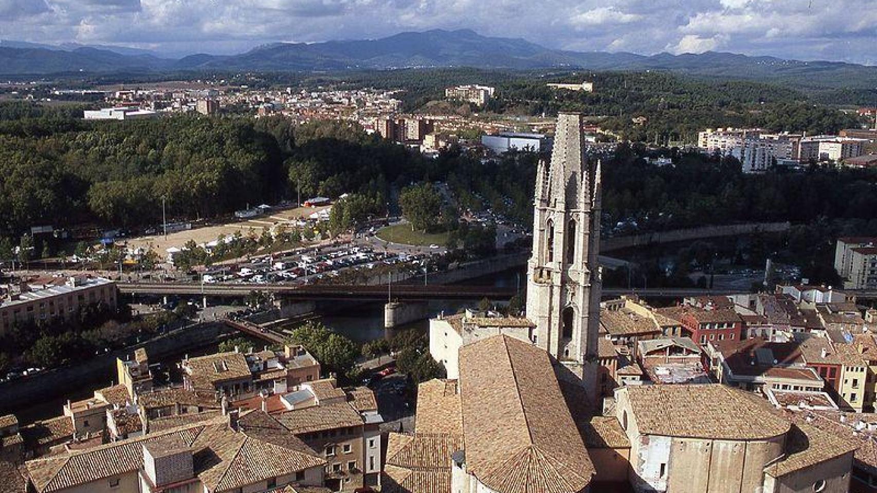Iglesia de San Félix y la Dehesa desde el campanario de la Catedral de Girona