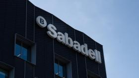 Edificio corporativo del Banco Sabadell en Sant Cugat del Vallès (Barcelona)