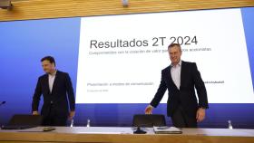 El director financiero del Banco Sabadell, Leopoldo Alvear y el consejero delegado de la entidad, César González-Bueno