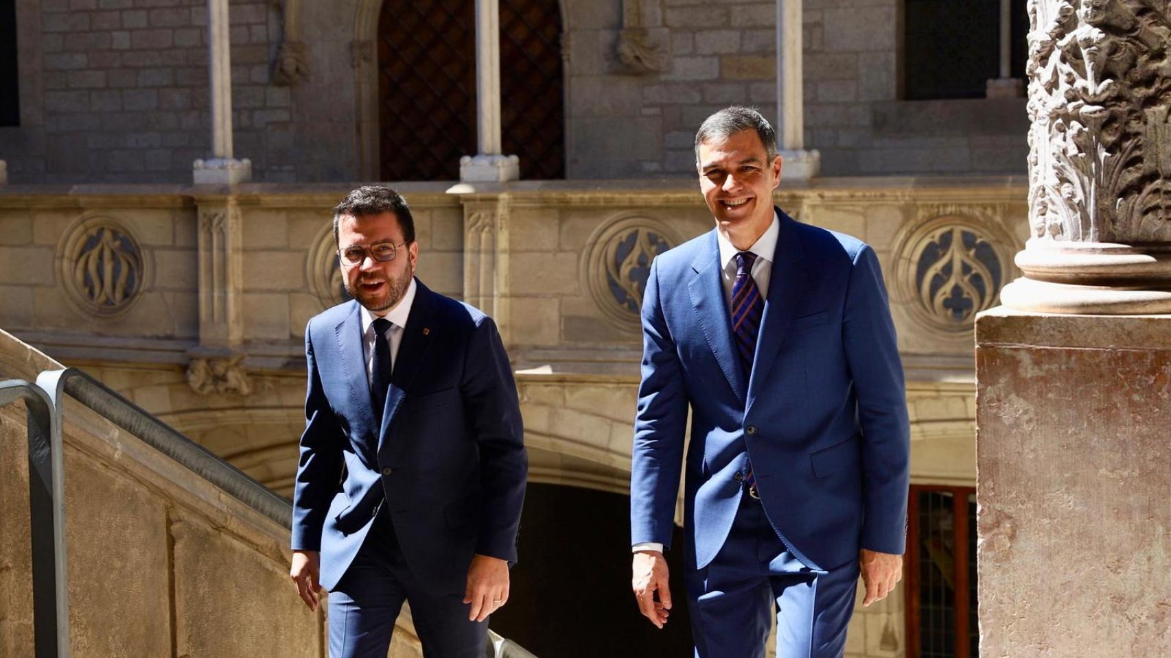 El presidente del Gobierno, Pedro Sánchez, se reúne con el presidente de la Generalitat en funciones, Pere Aragonès