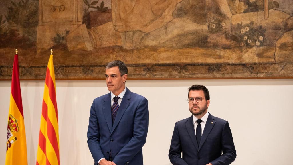 El presidente del Gobierno Pedro Sánchez y el presidente de la Generalitat en funciones Pere Aragonès