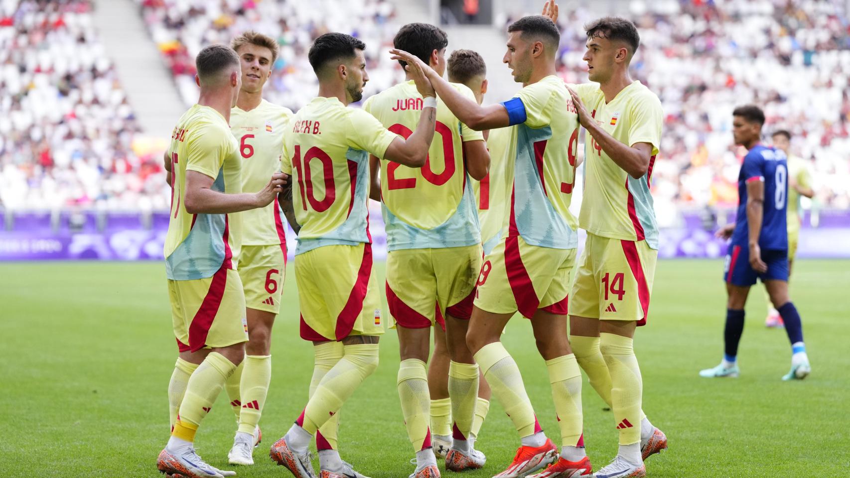 La selección española celebra un gol en la victoria frente a República Dominicana