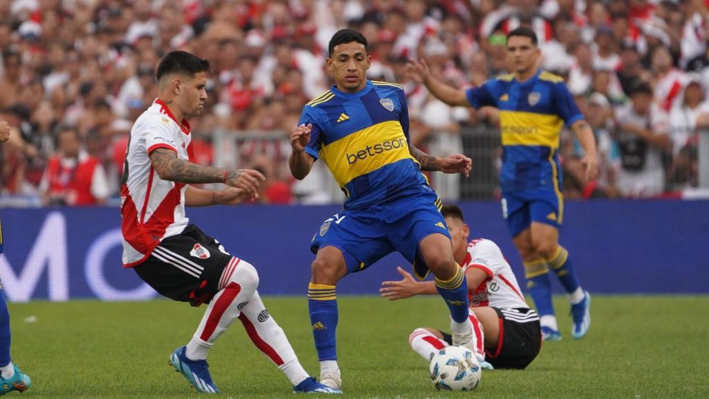 Equi Fernández, durante un partido contra River Plate