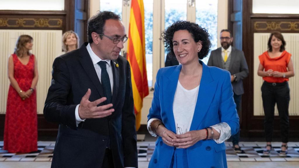 El presidente del Parlament, Josep Rull, recibe a la secretaria general de ERC Marta Rovira, en el Despacho de Audiencias del Parlament
