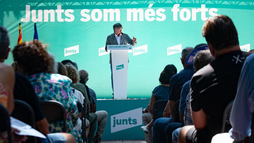 El expresidente de la Generalitat, Carles Puigdemont, en un acto de Junts