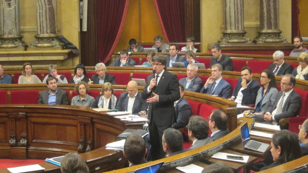 Carles Puigdemont, en el Parlament, en 2017