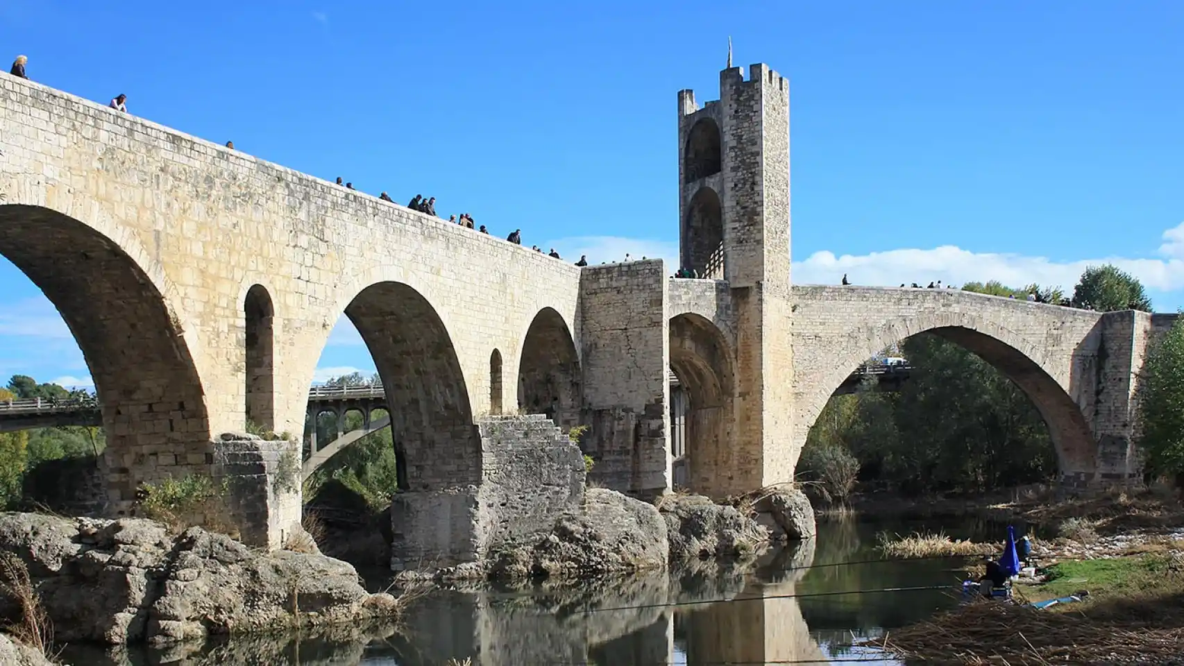 Puente medieval generado con IA