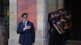 El 'president' catalán, Salvador Illa, saliendo del Parlament ayer