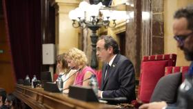 El presidente del Parlament, Josep Rull, y el resto de miembros de la Mesa