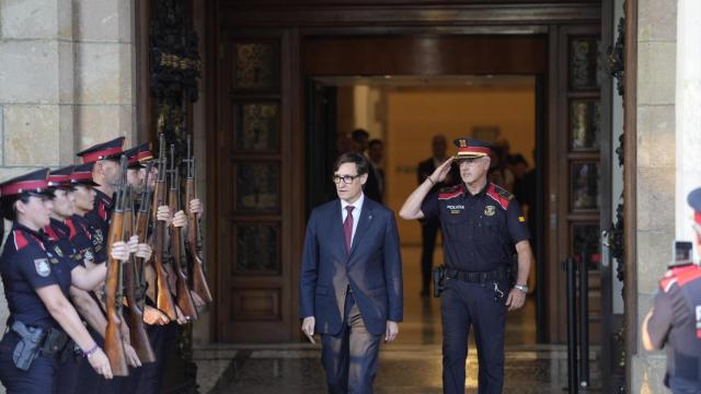 Salvador Illa abadona el Parlament investido 'president' de la Generalitat