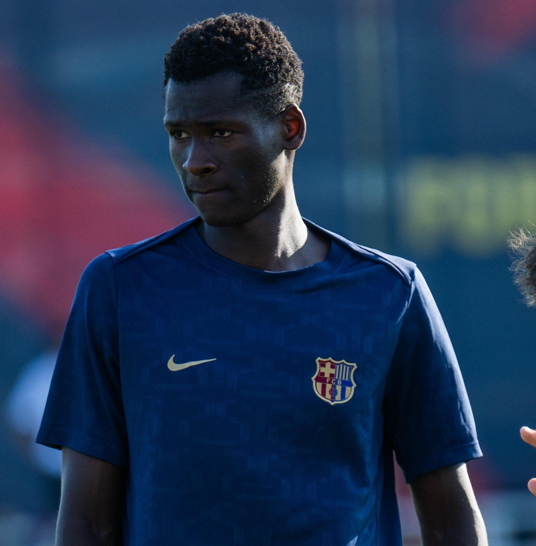 Ibrahim Baldé, central a prueba en el Barça B