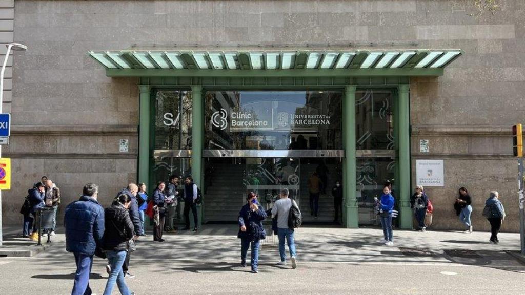 Acceso principal al recinto actual del Hospital Clínic Barcelona