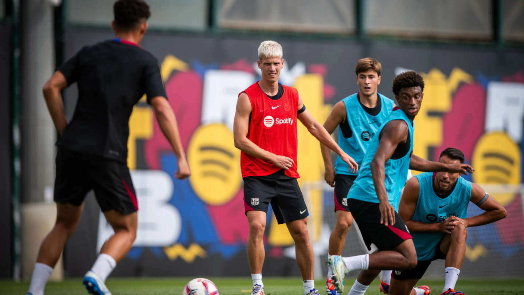 Dani Olmo, en uno de sus primeros entrenamientos con el Barça