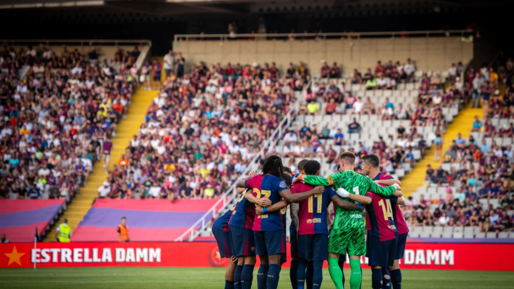 Los jugadores del Barça hacen piña para la disputa del Trofeo Joan Gamper