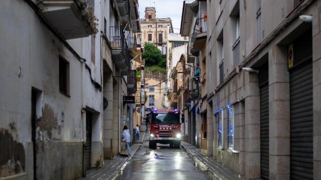 Los Bomberos actúan por una riada en Arenys de Mar (imagen de archivo)