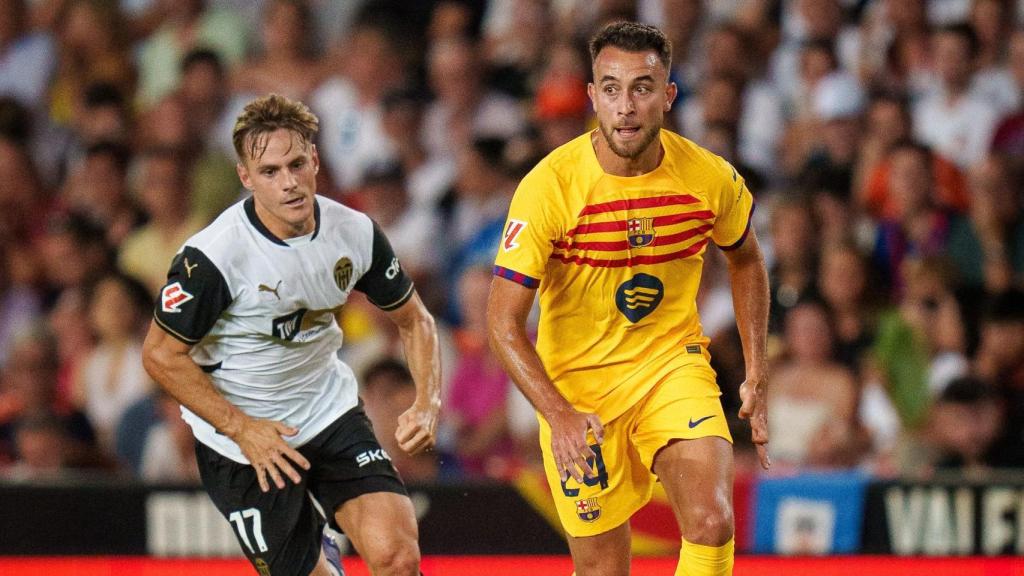 Éric García, durante el partido del Barça contra el Valencia en Mestalla