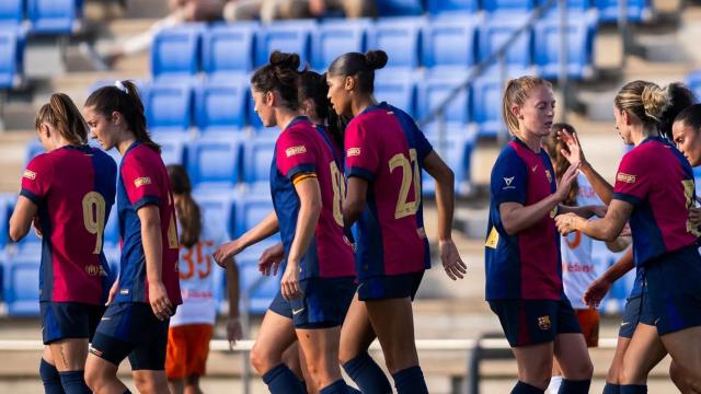 El Barça Femenino celebra la goleada de pretemporada contra el Montpellier