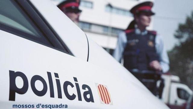 Dos agentes de los Mossos d'Esquadra